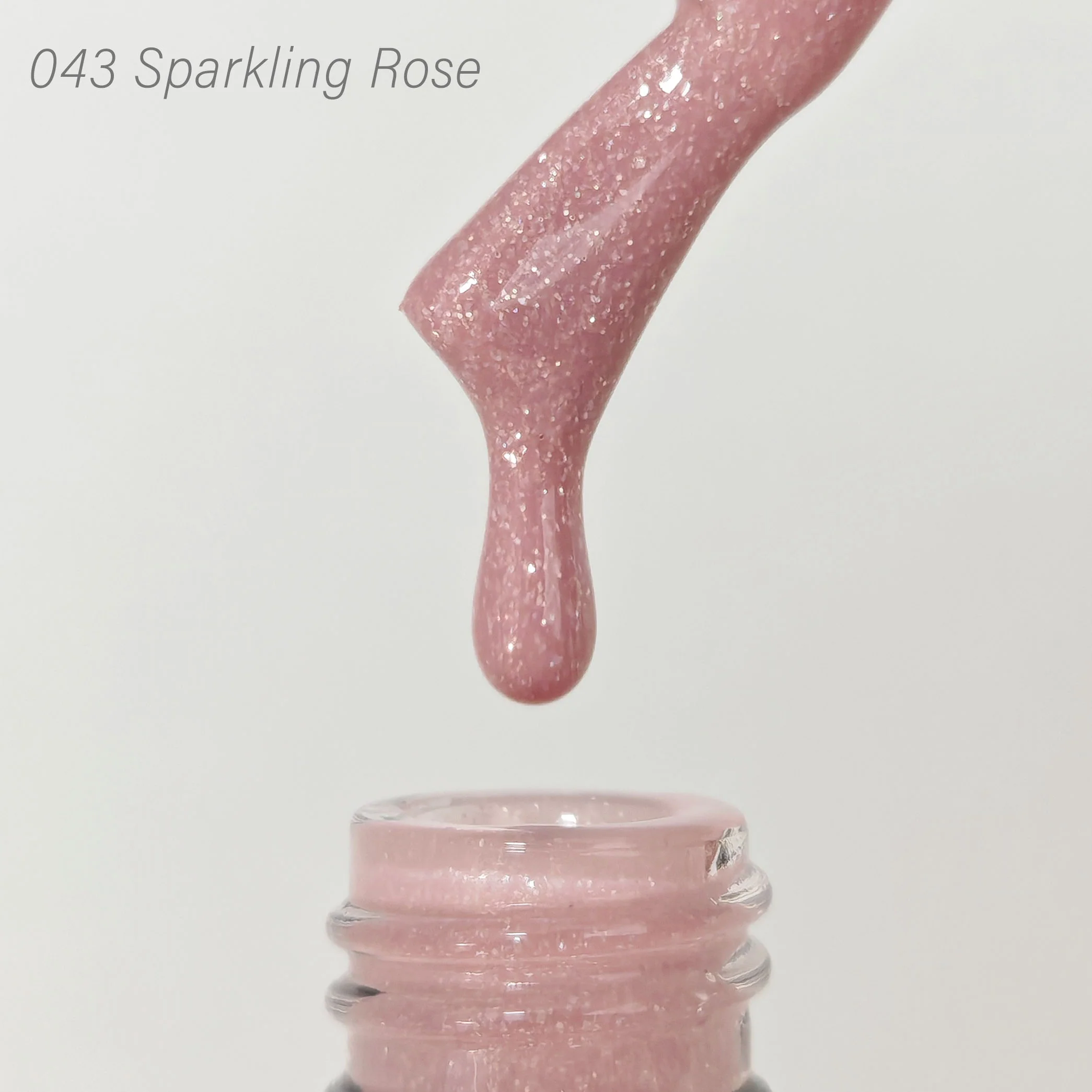 043 Sparkling Rosé - Image 3